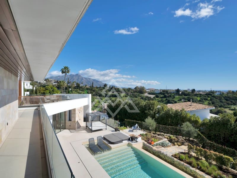 4 makuuhuone Huvila myytävänä paikassa Benahavis mukana uima-altaan 
autotalli - 4 250 000 € (Ref: 8796127)