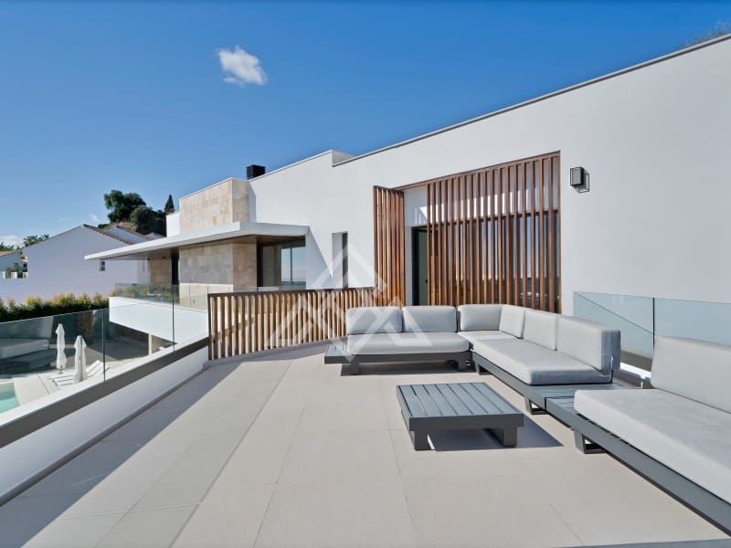 4 makuuhuone Huvila myytävänä paikassa Benahavis mukana uima-altaan 
autotalli - 4 250 000 € (Ref: 8796127)