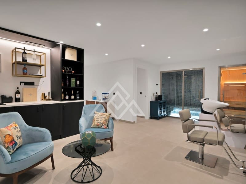 4 makuuhuone Huvila myytävänä paikassa Benahavis mukana uima-altaan 
autotalli - 4 250 000 € (Ref: 8796127)