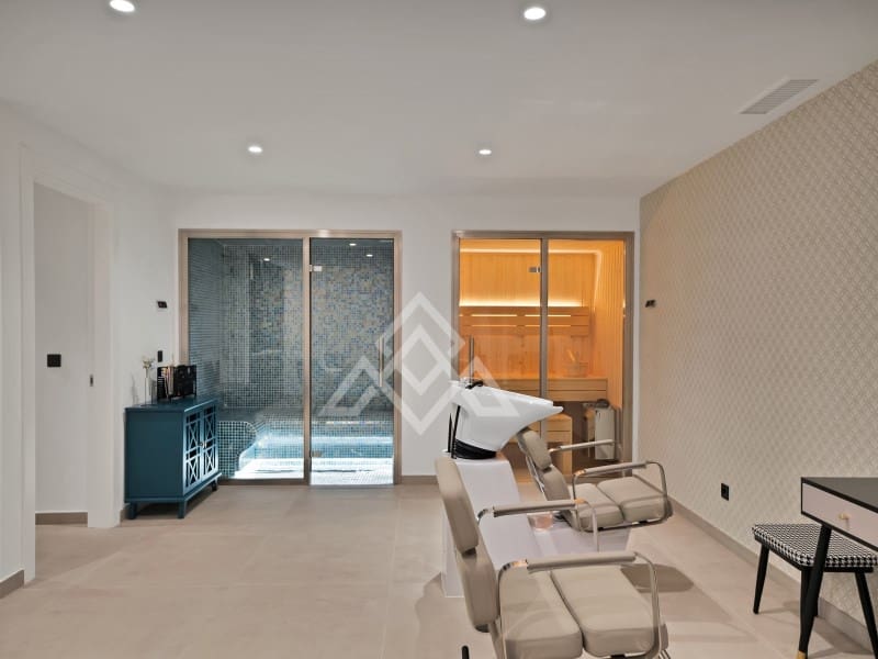 4 makuuhuone Huvila myytävänä paikassa Benahavis mukana uima-altaan 
autotalli - 4 250 000 € (Ref: 8796127)