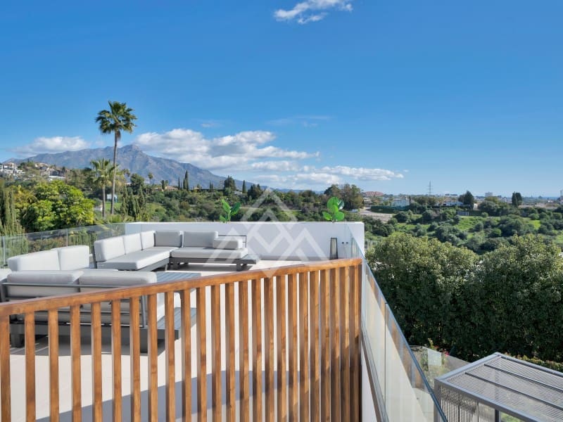 4 makuuhuone Huvila myytävänä paikassa Benahavis mukana uima-altaan 
autotalli - 4 250 000 € (Ref: 8796127)