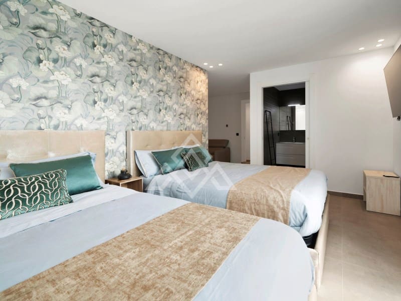 4 makuuhuone Huvila myytävänä paikassa Benahavis mukana uima-altaan 
autotalli - 4 250 000 € (Ref: 8796127)