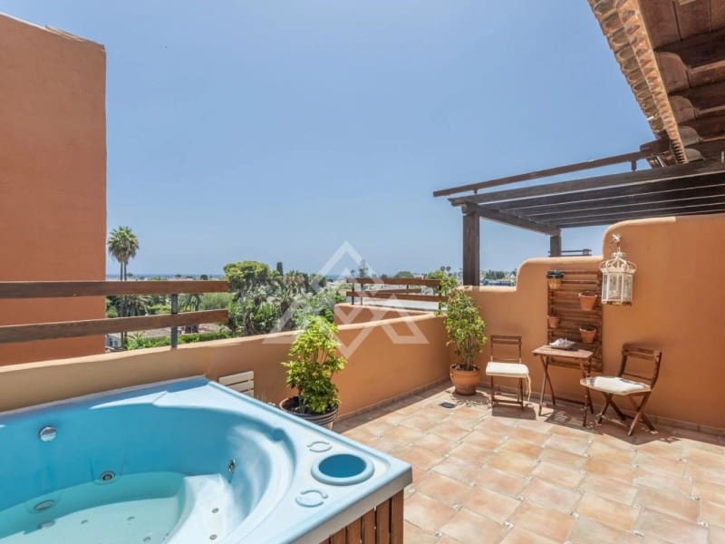 3 soveværelse Penthouse til salg i New Golden Mile med swimmingpool garage - € 465.000 (Ref: 8799730)