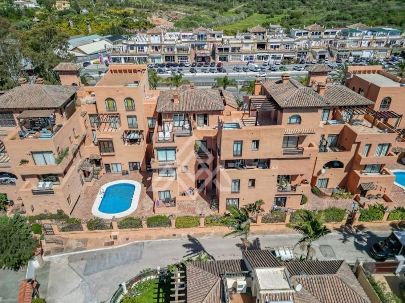 3 soveværelse Penthouse til salg i New Golden Mile med swimmingpool garage - € 465.000 (Ref: 8799730)