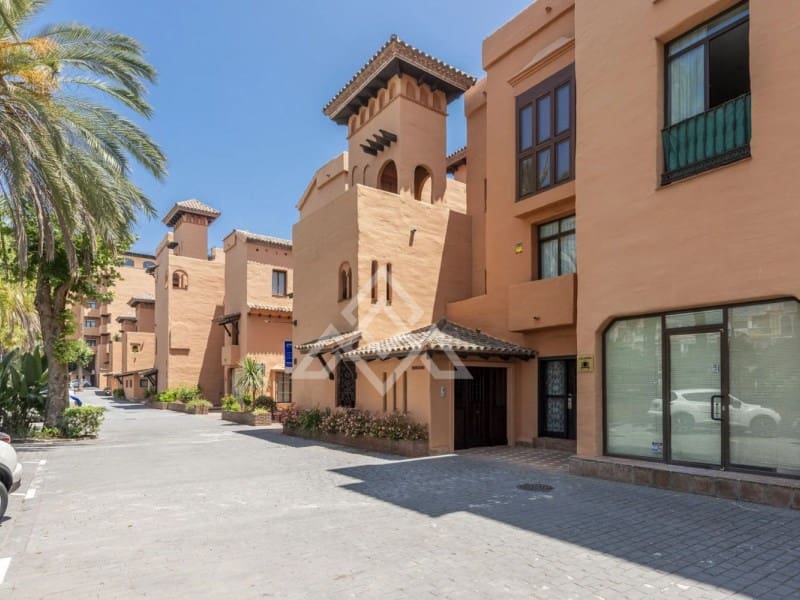 3 soveværelse Penthouse til salg i New Golden Mile med swimmingpool garage - € 465.000 (Ref: 8799730)