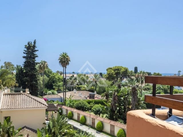 3 makuuhuone Kattohuoneisto myytävänä paikassa Paraiso - Barronal, Estepona mukana uima-altaan 
autotalli - 465 000 € (Ref: 8799730)