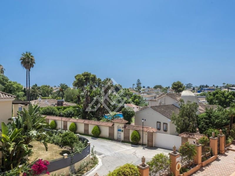 3 soveværelse Penthouse til salg i New Golden Mile med swimmingpool garage - € 465.000 (Ref: 8799730)