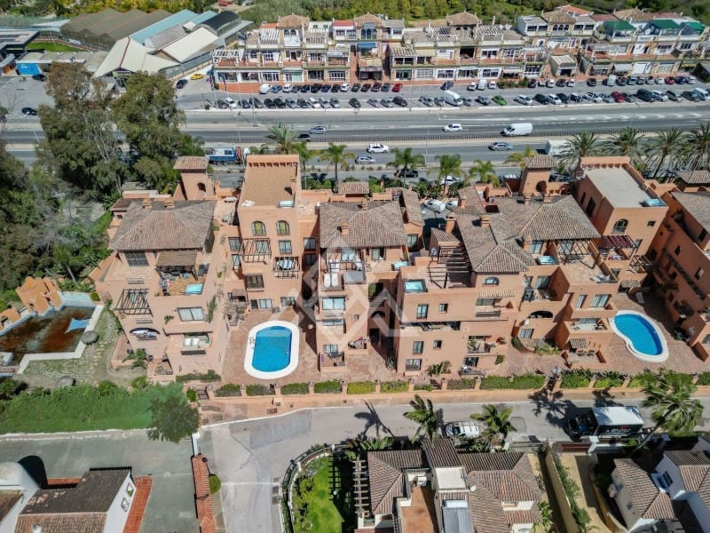 3 soveværelse Penthouse til salg i New Golden Mile med swimmingpool garage - € 465.000 (Ref: 8799730)