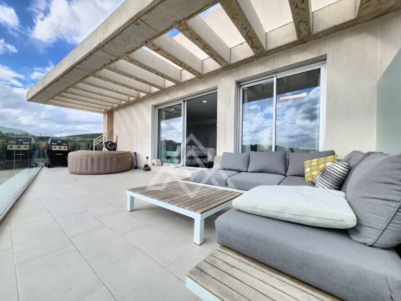 2 soveværelse Penthouse til salg i Estepona - € 399.900 (Ref: 8799742)