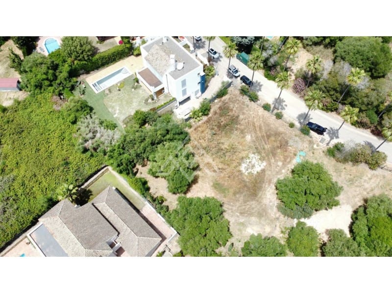 Grunde uden byggetilladelser til salg i Sotogrande - € 498.000 (Ref: 8799751)