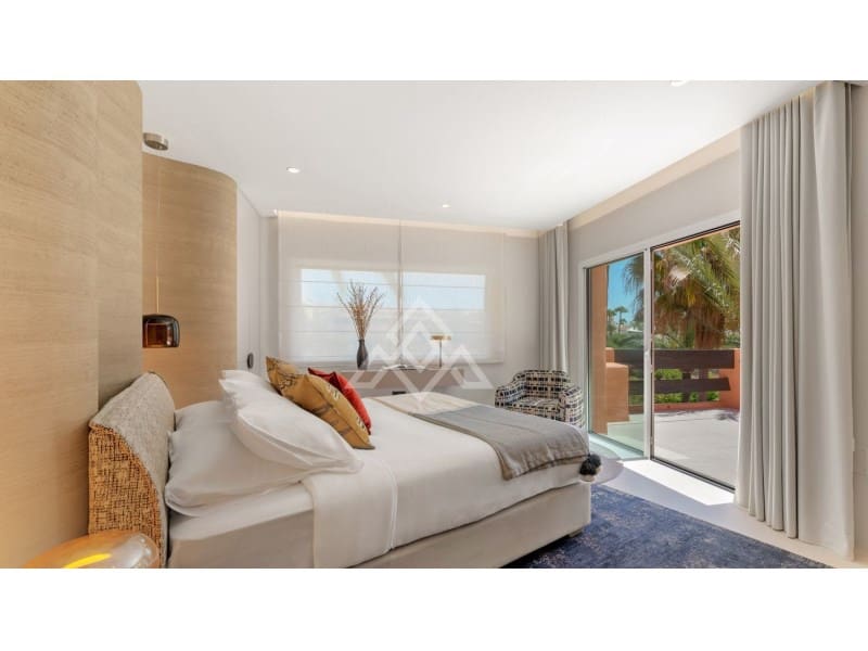 4 soveværelse Penthouse til salg i Marbella med swimmingpool - € 5.350.000 (Ref: 8799754)