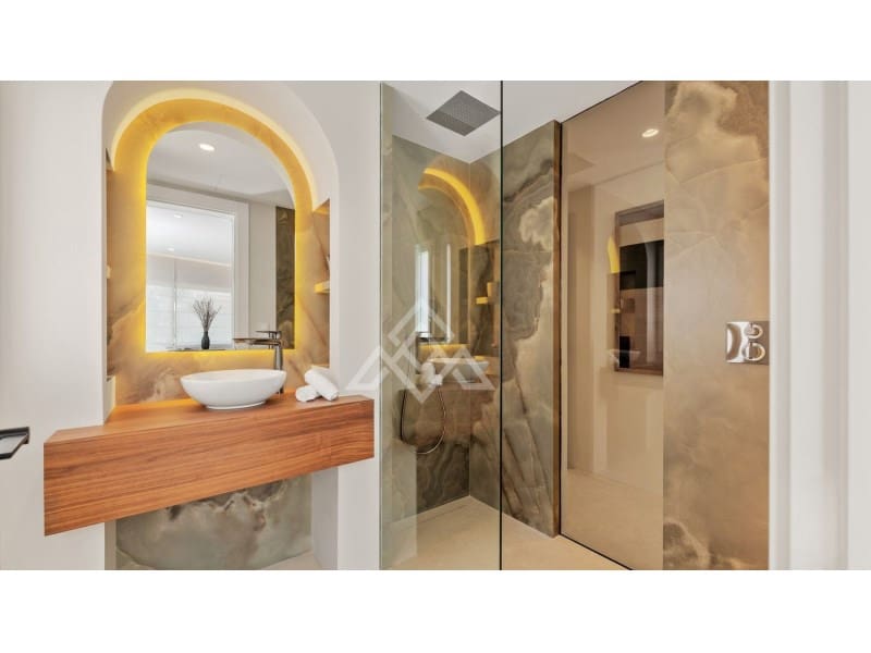 4 soveværelse Penthouse til salg i Marbella med swimmingpool - € 5.350.000 (Ref: 8799754)