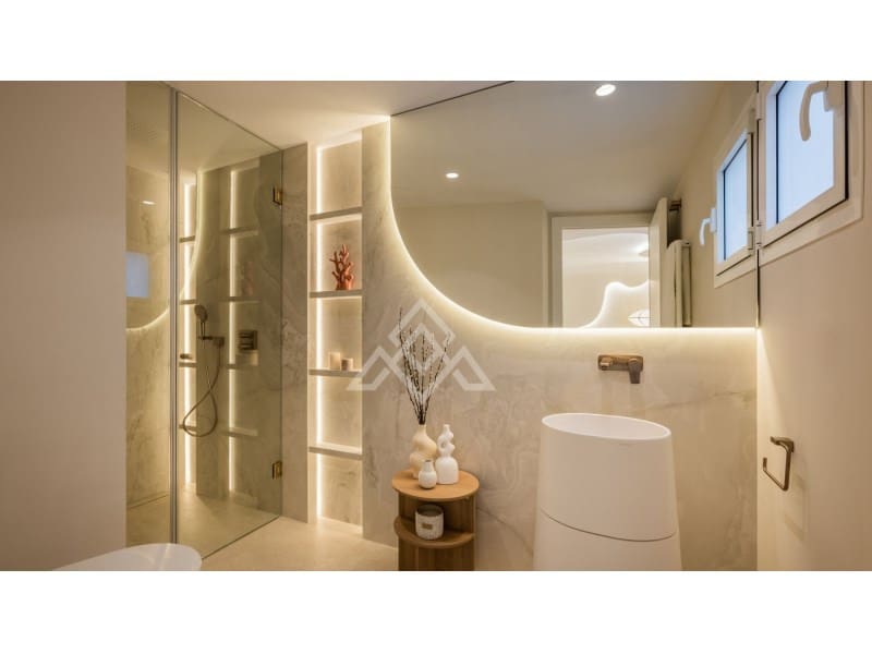 4 soveværelse Penthouse til salg i Marbella med swimmingpool - € 5.350.000 (Ref: 8799754)