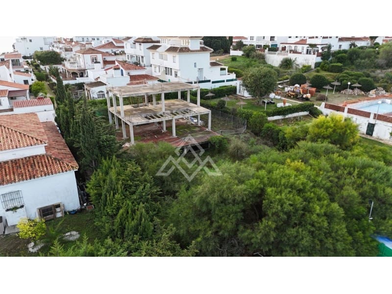 Grunde uden byggetilladelser til salg i Manilva - € 220.000 (Ref: 8799767)