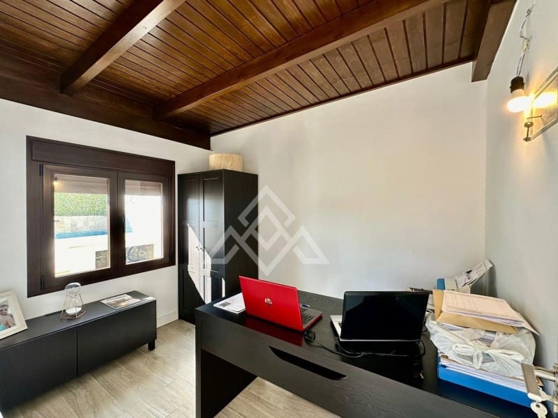 2 makuuhuone Huoneisto myytävänä paikassa Estepona mukana uima-altaan - 425 000 € (Ref: 8799769)