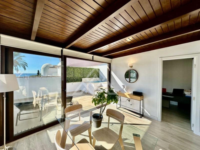 2 makuuhuone Huoneisto myytävänä paikassa Estepona mukana uima-altaan - 425 000 € (Ref: 8799769)