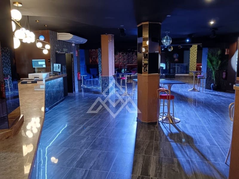 Kommersiell til salgs i Benalmadena - € 720 000 (Ref: 8799770)