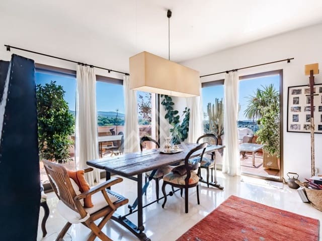 4 makuuhuone Kattohuoneisto myytävänä paikassa Río Real, Marbella mukana uima-altaan 
autotalli - 2 490 000 € (Ref: 8799776)