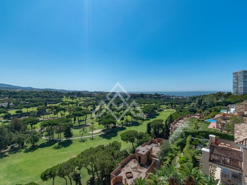 4 chambre Penthouse à vendre à Marbella avec piscine garage - 2 490 000 € (Ref: 8799776)