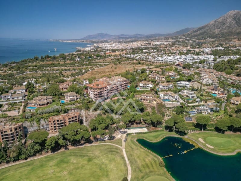 4 chambre Penthouse à vendre à Marbella avec piscine garage - 2 490 000 € (Ref: 8799776)