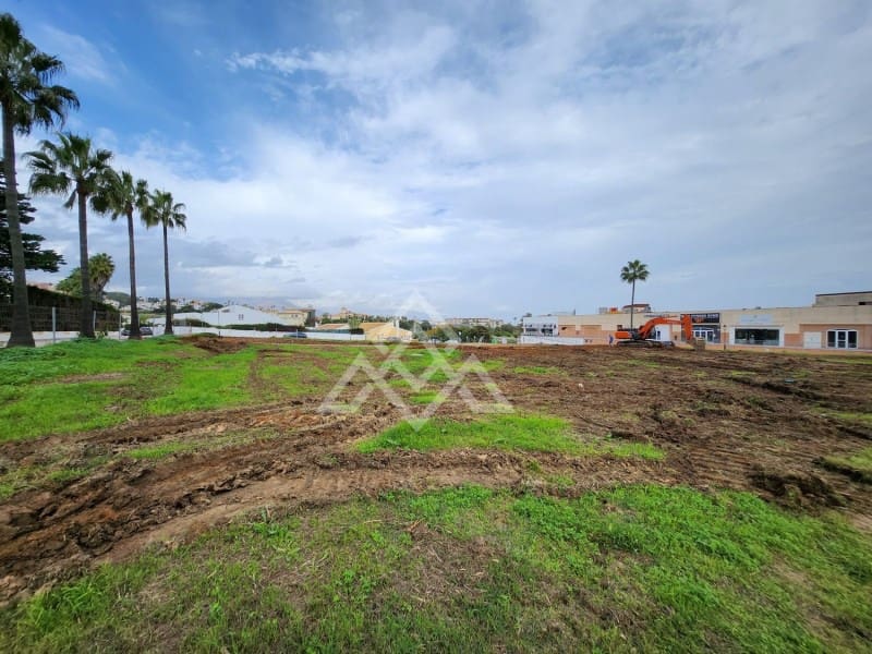 Grunde uden byggetilladelser til salg i Manilva - € 940.000 (Ref: 8799779)