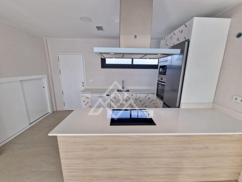 Grunde uden byggetilladelser til salg i Manilva - € 770.000 (Ref: 8799782)