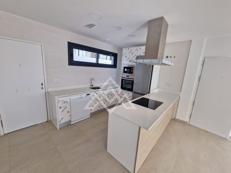 Grunde uden byggetilladelser til salg i Manilva - € 770.000 (Ref: 8799782)