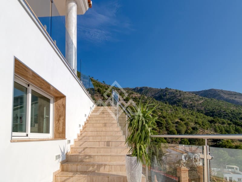 7 sypialnia Willa na sprzedaż w Mijas z garażem - 1 900 000 € (Ref: 8799788)