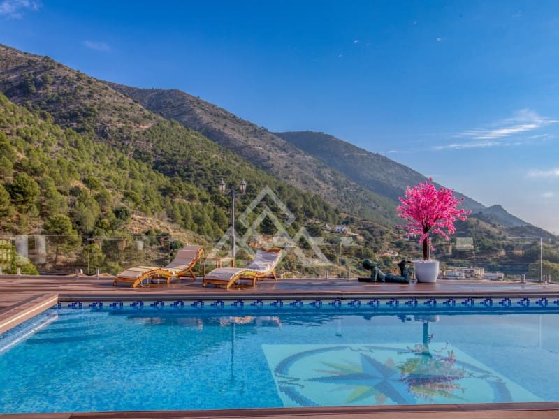 7 sypialnia Willa na sprzedaż w Mijas z garażem - 1 900 000 € (Ref: 8799788)