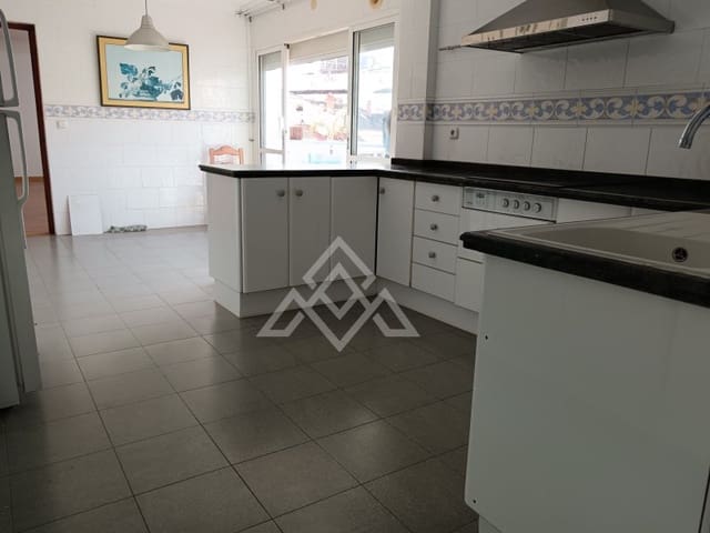 4 soveværelse Lejlighed til salg i Centro ciudad, Fuengirola med garage - € 699.000 (Ref: 8799790)