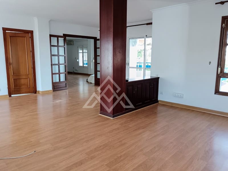 4 soveværelse Lejlighed til salg i Fuengirola med garage - € 699.000 (Ref: 8799790)