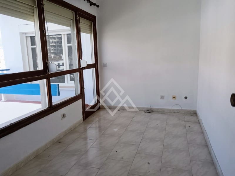 4 soveværelse Lejlighed til salg i Fuengirola med garage - € 699.000 (Ref: 8799790)