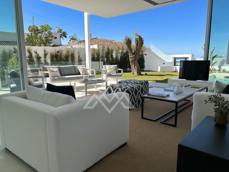 3 soveværelse Villa til salg i Marbella med swimmingpool - € 1.950.000 (Ref: 8799794)