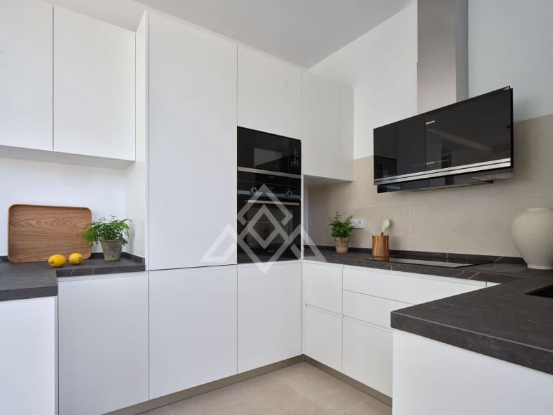 3 soveværelse Villa til salg i Marbella med swimmingpool - € 1.950.000 (Ref: 8799794)