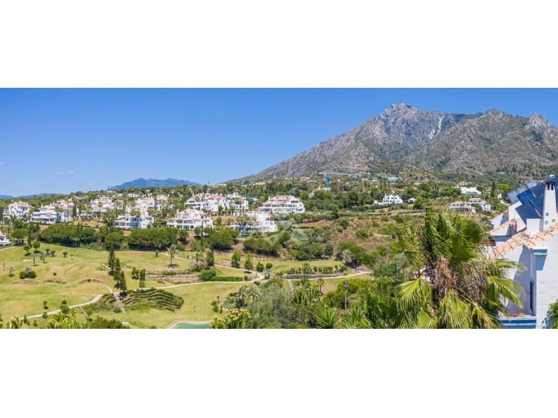 3 soveværelse Villa til salg i Marbella med swimmingpool - € 1.950.000 (Ref: 8799794)