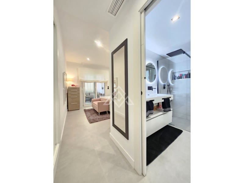 3 sypialnia Apartament na sprzedaż w Riviera del Sol z basenem garażem - 595 000 € (Ref: 8799797)