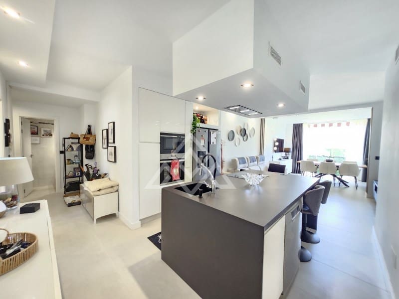 3 sypialnia Apartament na sprzedaż w Riviera del Sol z basenem garażem - 595 000 € (Ref: 8799797)