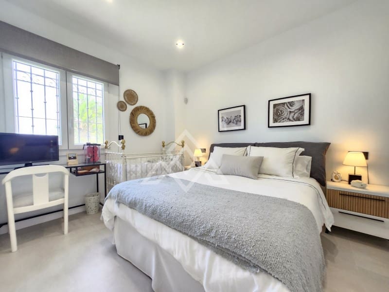 3 sypialnia Apartament na sprzedaż w Riviera del Sol z basenem garażem - 595 000 € (Ref: 8799797)