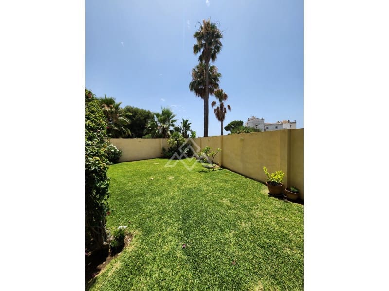 3 sypialnia Apartament na sprzedaż w Riviera del Sol z basenem garażem - 595 000 € (Ref: 8799797)