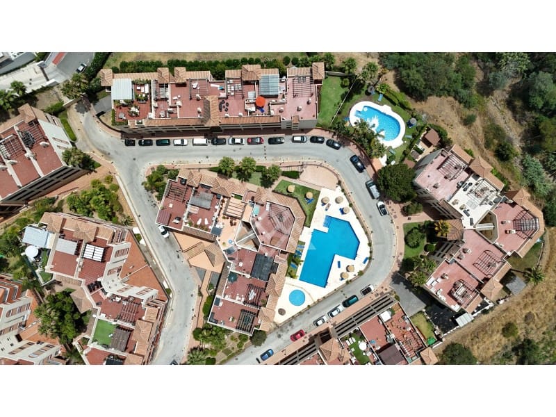 3 sypialnia Apartament na sprzedaż w Riviera del Sol z basenem garażem - 595 000 € (Ref: 8799797)