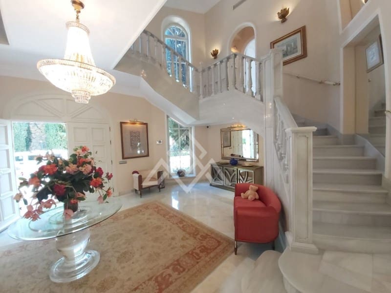 8 soveværelse Villa til salg i Benahavis med swimmingpool - € 7.950.000 (Ref: 8799798)