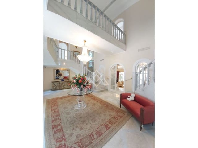 8 slaapkamer Villa te koop in El Paraíso, Benahavís met zwembad - € 7.950.000 (Ref: 8799798)