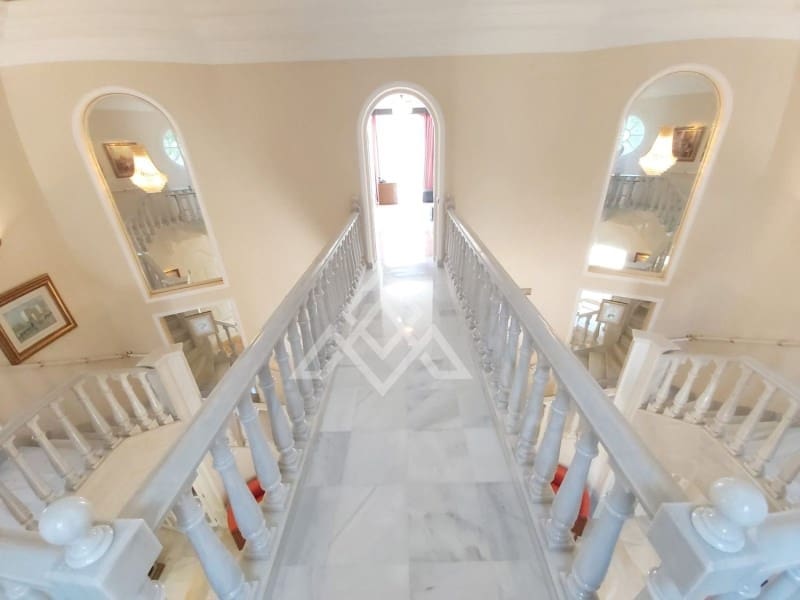 8 soveværelse Villa til salg i Benahavis med swimmingpool - € 7.950.000 (Ref: 8799798)