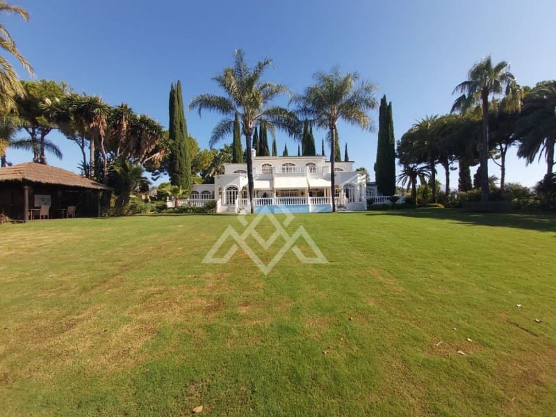 8 soveværelse Villa til salg i Benahavis med swimmingpool - € 7.950.000 (Ref: 8799798)