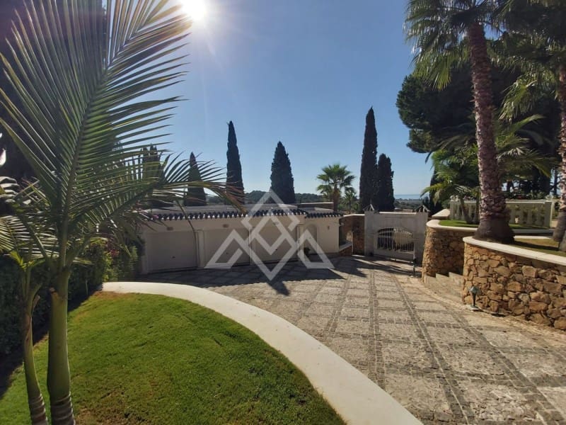 8 soveværelse Villa til salg i Benahavis med swimmingpool - € 7.950.000 (Ref: 8799798)