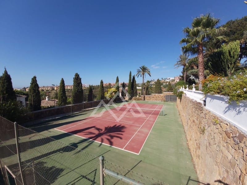 8 soveværelse Villa til salg i Benahavis med swimmingpool - € 7.950.000 (Ref: 8799798)