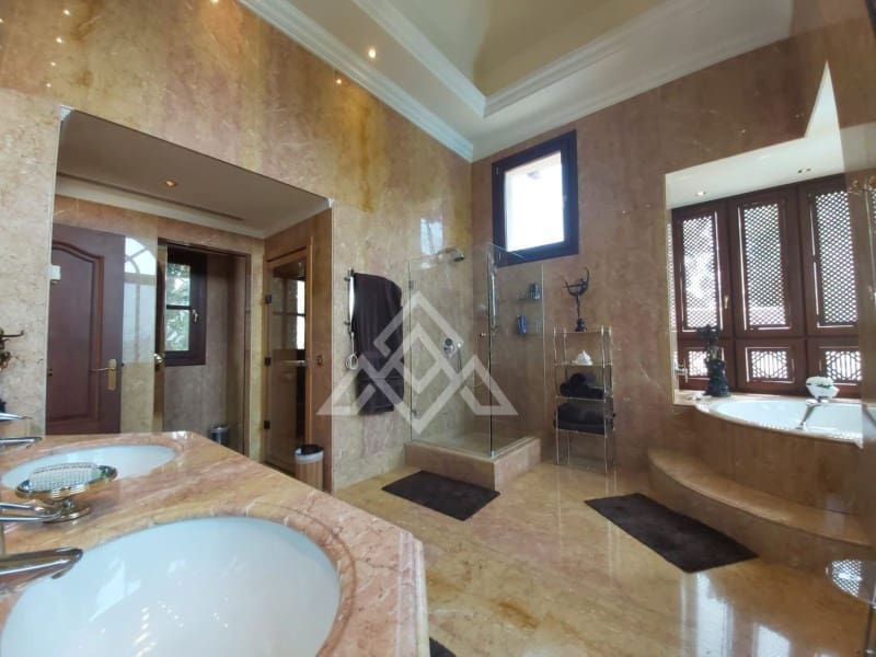 8 soveværelse Villa til salg i La Zagaleta med swimmingpool garage - € 5.850.000 (Ref: 8799799)