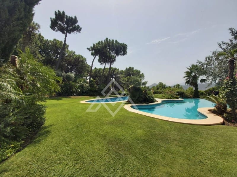 8 soveværelse Villa til salg i La Zagaleta med swimmingpool garage - € 5.850.000 (Ref: 8799799)