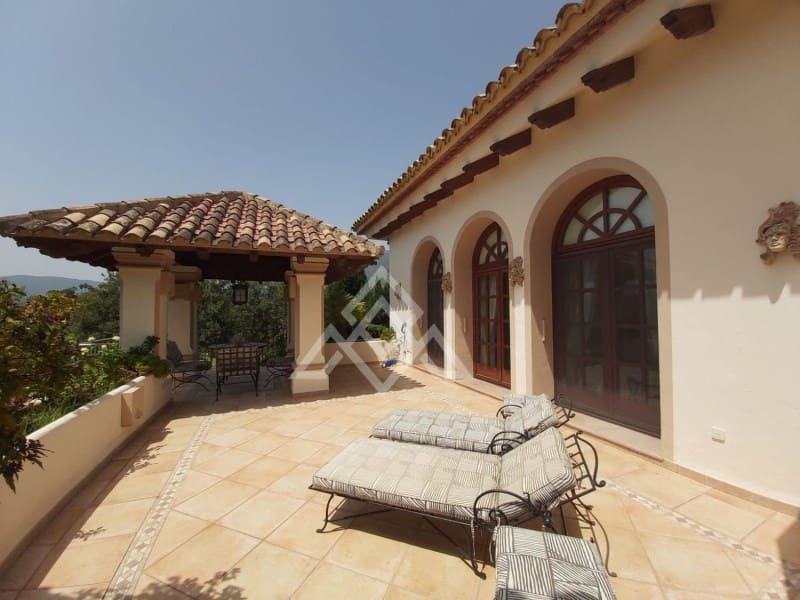 8 soveværelse Villa til salg i La Zagaleta med swimmingpool garage - € 5.850.000 (Ref: 8799799)