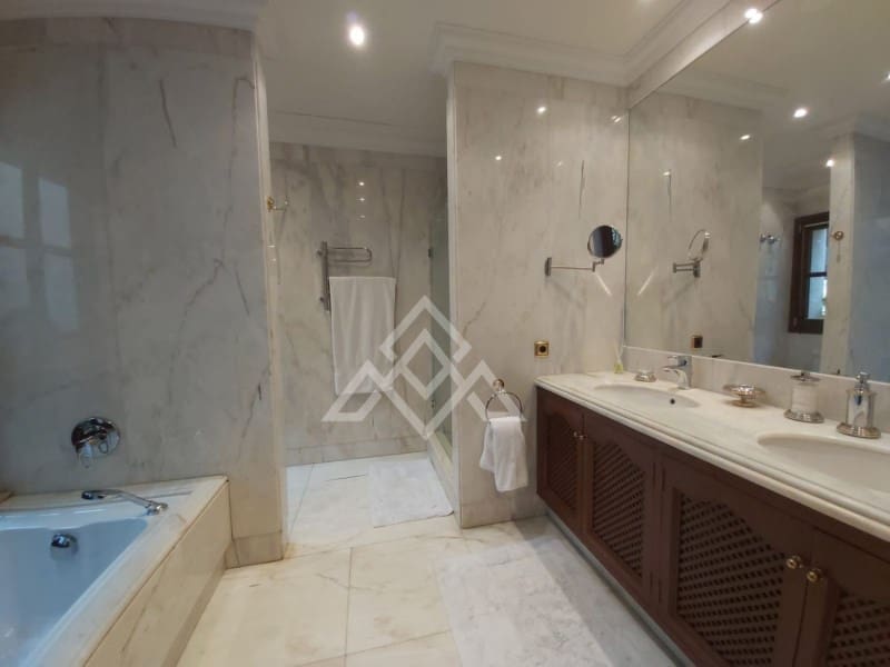 8 soveværelse Villa til salg i La Zagaleta med swimmingpool garage - € 5.850.000 (Ref: 8799799)